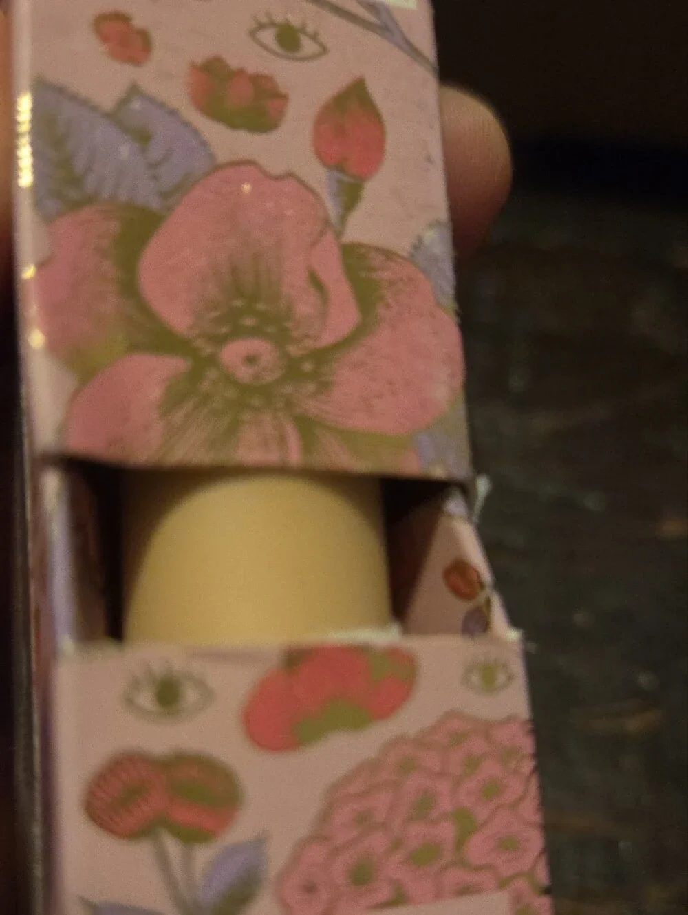 WINKY LUX Pink Floral Full-Coverage Under-Eye Concealer Light